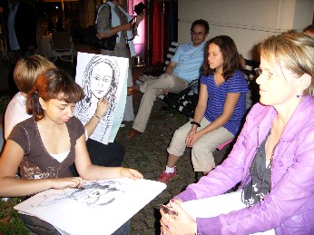 portraetieren der gaeste bei der sommersoiree im staedtischen kaufhaus leipzig 22.08.2009